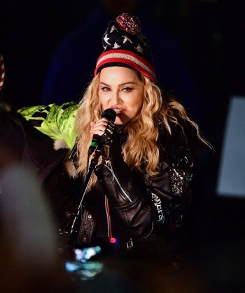 Madonna performs 5 acoustic songs at Washington Square Park  New York (49)