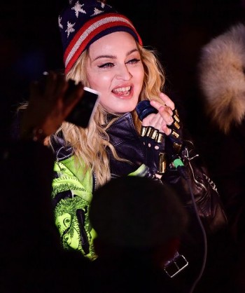 Madonna performs 5 acoustic songs at Washington Square Park  New York (53)