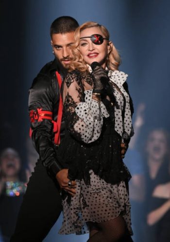 Madonna performs Medellín at the 2019 Billboard Music Awards - 1 May 2019 - Pictures (1)