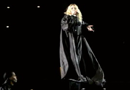 VIDEO - Sticky & Sweet Tour LA - Devil [without screen] 02