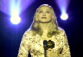 VIDEO - Artist Achievement Award - Billboard Music Awards 02