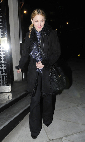 pix-paparazzi-madonna-leaves-locanda-06