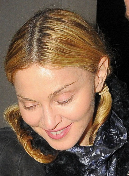 pix-paparazzi-madonna-leaves-locanda-17