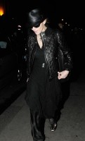 20110224-pictures-madonna-leaving-recording-studio-london-04