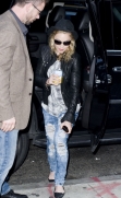 Madonna out and about, New York, April 25 2011 (5)
