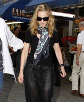 Madonna out and about in New York, 13 September 2011 (3)