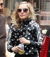 Madonna out and about in New York, 14 September 2011 (4)