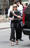 Madonna out and about in New York, 27 September 2011 (2)