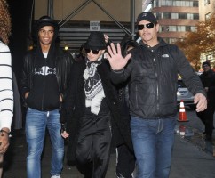 Madonna at the Kabbalah Centre, New York - 11 12 November 2011 (4)