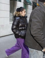 Madonna leaving the Kabbalah Centre, 10 December 2010 (14)