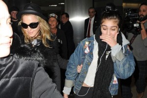 Madonna and Lourdes at JFK airport, 21 February 2012 - Update 3 (1)