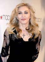 Madonna at the Truth or Dare fragrance launch - Macy's, NYC - HQ (18)