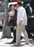 Madonna at the Kabbalah Centre in New York, 19 May 2012 (8)