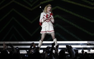 MDNA Tour - Abu Dhabi - 3 June 2012 (Part 2) (4)