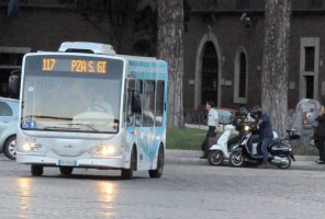 Madonna riding a Vespa in Rome - 13 June 2012 (35)