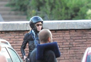 Madonna riding a Vespa in Rome - 13 June 2012 (43)