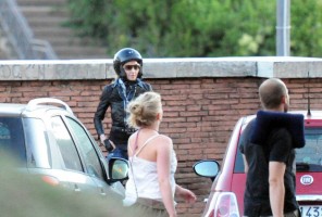 Madonna riding a Vespa in Rome - 13 June 2012 (44)