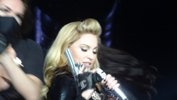 MDNA Tour - Florence - 16 June 2012 - Vimilon (11)