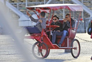 Madonna visiting the Notre Dame in Paris (5)