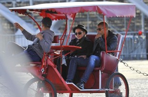 Madonna visiting the Notre Dame in Paris (7)