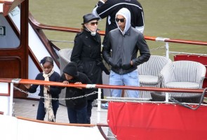 Madonna out and about in Paris - 16 July 2012 (4)