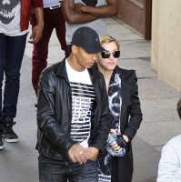 Madonna visits the Leopold Museum, Vienna - 30 July 2012 (3)