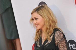 Madonna at the Hard Candy Fitness Opening in Moscow - 6 August 2012 - Update 01 (17)