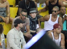 Madonna attends AfroReggae in Rio de Janeiro (18)