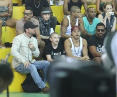 Madonna attends AfroReggae in Rio de Janeiro - Part 2 (31)