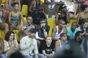 Madonna attends AfroReggae in Rio de Janeiro - Part 2 (33)