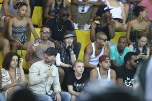 Madonna attends AfroReggae in Rio de Janeiro - Part 2 (34)