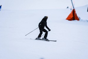 Madonna skiing in Gstaad, Switzerland - Part 2 (9)