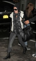 Madonna at the Kabbalah Centre, 12 January 2013 (4)