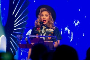Madonna dressed up as boy scout at the GLAAD Media Awards - Anderson Cooper - Backstage - HQ (18)