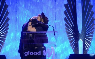 Madonna dressed up as boy scout at the GLAAD Media Awards - Anderson Cooper - Backstage - HQ (74)