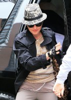 Madonna at the Kabbalah Centre, New York [13 April 2013] (1)