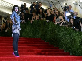 Madonna attends the Met Gala in New York - 6 May 2013 - Punk (36)