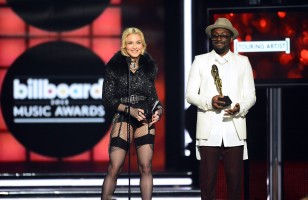Madonna at the 2013 Billboard Music Awards - 19 May 2013 (13)