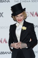 Madonna MDNA Tour Premiere Screening Paris Theater New York (5)