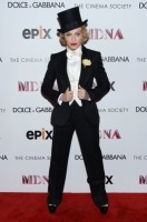Madonna MDNA Tour Premiere Screening Paris Theater New York (8)