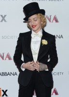 Madonna MDNA Tour Premiere Screening New York Paris Theather (1)
