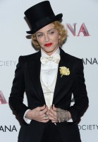 Madonna MDNA Tour Premiere Screening New York Paris Theather Part 2 (4)