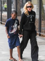 Madonna out and about in London - 27 July 2013 (3)