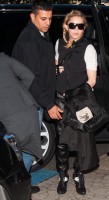 Madonna arriving at the Berlin airport - 18 October 2013 - Pictures (1)