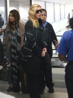Madonna arrives at LAX airport, Los Angeles - 18 November 2013 (4)