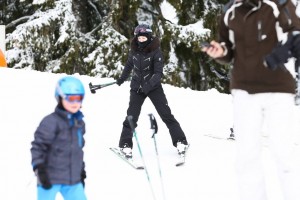 Madonna spotted skiing in Gstaad, Switzerland - December 2013 (3)