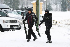 Madonna spotted skiing in Gstaad, Switzerland - December 2013 (6)