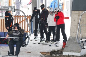 Madonna spotted skiing in Gstaad, Switzerland - December 2013 (8)