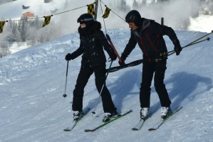 Madonna spotted skiing in Gstaad, Switzerland - December 2013 - Update 1 (9)