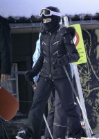 Madonna spotted skiing in Gstaad, Switzerland - January 2014 (11)